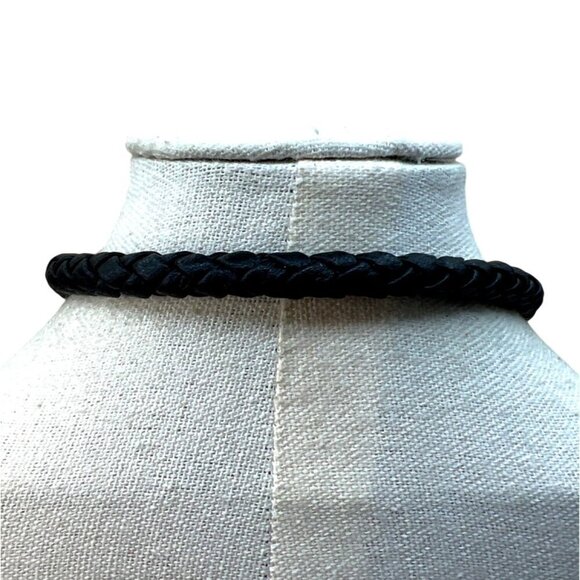 Black Beaded Necklace & Bracelet Set.  C3 - Picture 9 of 14